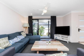 Byron Bay Accom Unit 3 5-9 Somerset Street - Summer Central, Byron Bay
